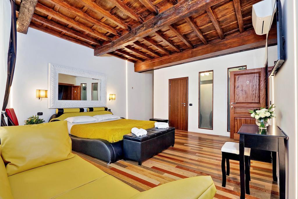 Hub Spagna Guest House *